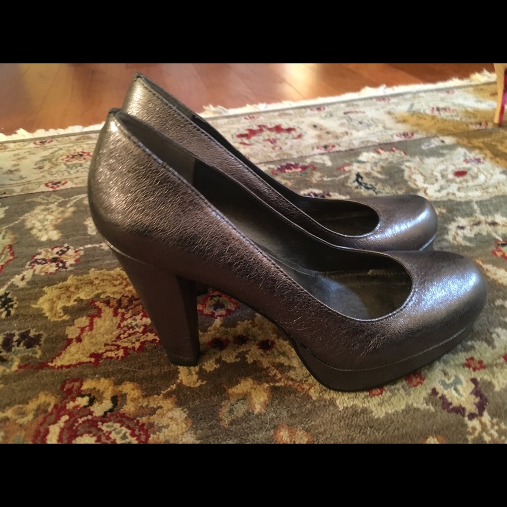 Calvin Klein gunmetal metallic heels size 7.5